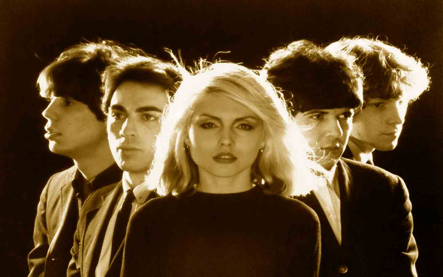 Hace 42 años Blondie alcanzó el #1 con «Atomic»