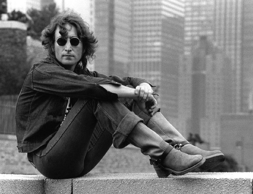 Hace 41 años: La leyenda John Lennon conquistó los rankings con «Woman»