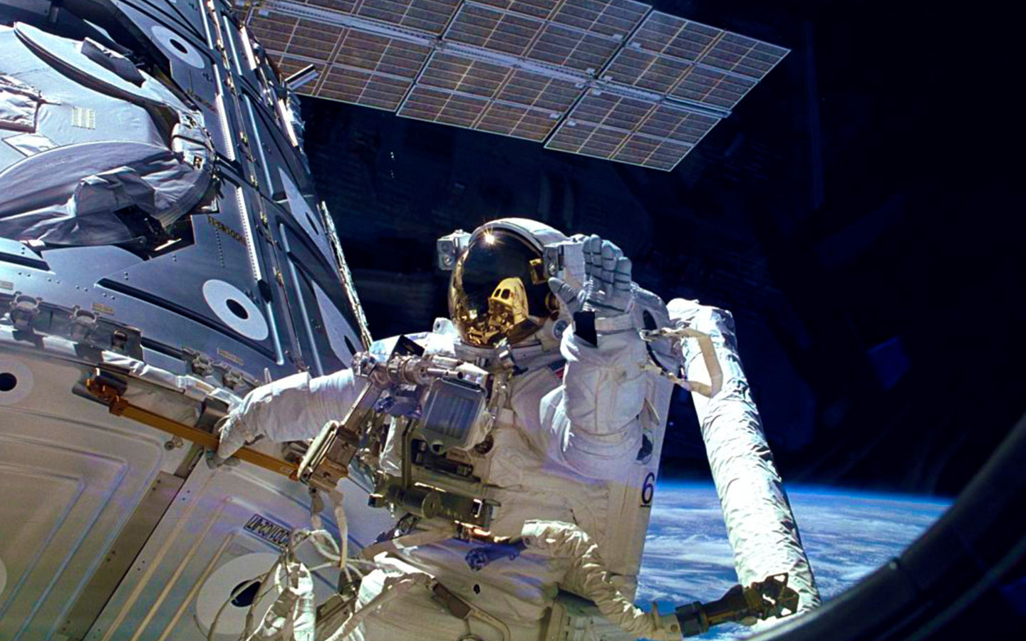 Astronautas que quedaron varados en la Estación Espacial Internacional serán rescatados en septiembre
