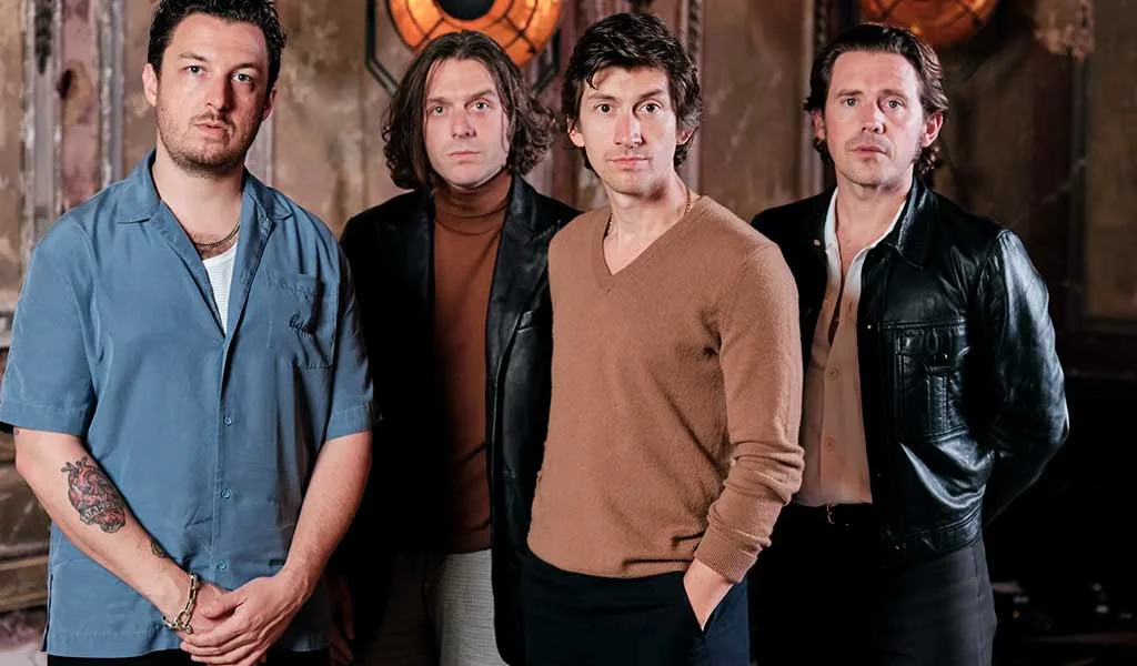 Arctic Monkeys estrena nuevo video musical grabado en Latinoamérica
