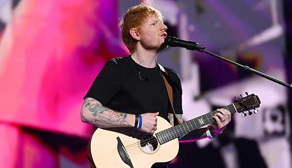 La nueva canción de Ed Sheeran «Eyes Closed» ocupa el primer lugar en los rankings musicales