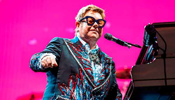 Elton John se emociona contando cuál fue inspiración de su aclamada canción 'Rocket Man'