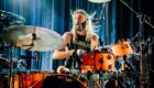 Taylor Hawkins: 100 bateristas se unen para rendir homenaje al exbaterista de Foo Fighters
