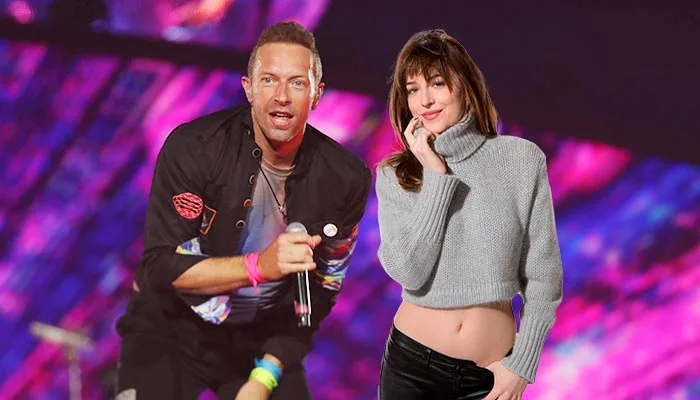 ¿Chris Martin y Dakota Johnson esperan un hijo? El líder de Coldplay proyectó la ecografía de un bebé en pleno concierto