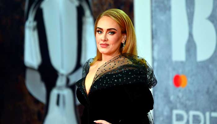 Adele se sincera sobre la lucha que tuvo con el alcohol en nuevo video