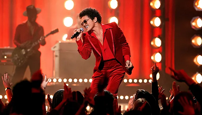 El esperado regreso musical de Bruno Mars en su álbum en solitario