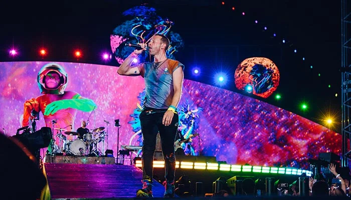 Chris Martin defiende firmemente el espectáculo de Coldplay ante las peticiones de cancelación