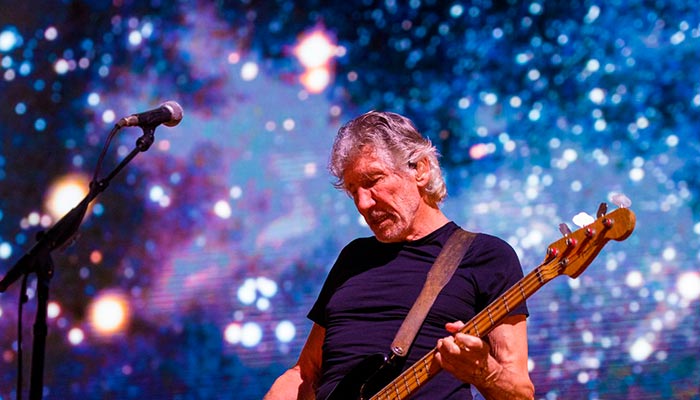 Roger Waters investigado por el uso de vestimenta nazi durante sus conciertos en Berlín