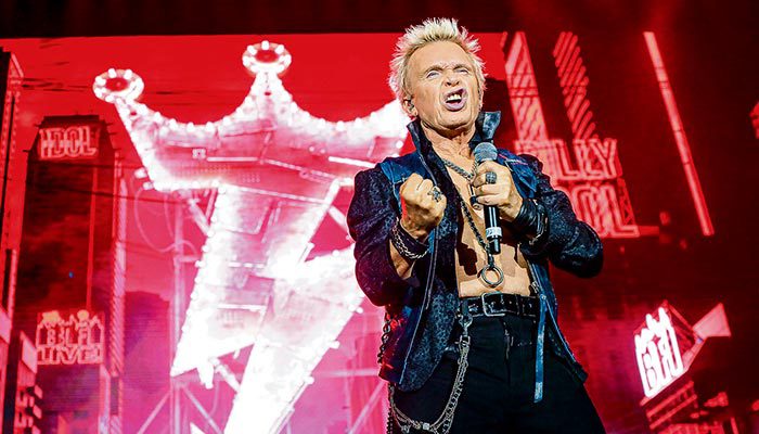 Billy Idol anuncia una versión ampliada de su álbum debut y revela un concierto inédito