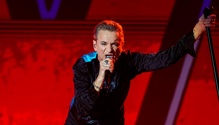 Depeche Mode arrasa en su debut en Europa con un espectacular concierto