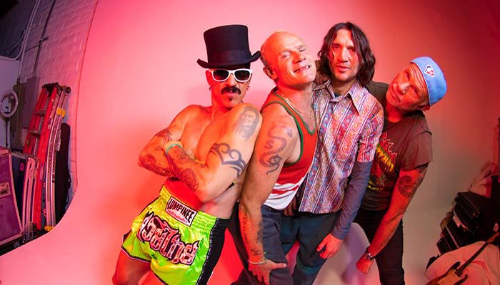 Flea expresa su interés en realizar una nueva versión del álbum The Red Hot Chili Peppers