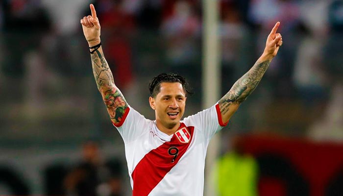 Gianluca Lapadula se perderá el primer amistoso de Perú en Asia