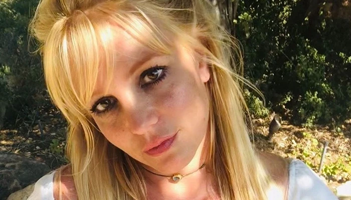 Sin música ni redes sociales, Britney Spears se entrega a sus recuerdos