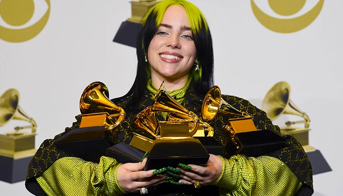 Billie Eilish hace historia al alcanzar mil millones de streams