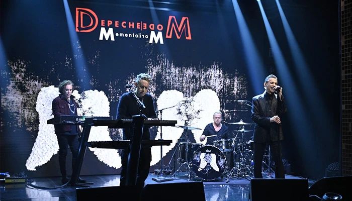 Depeche Mode sorprende con una actuación en 'The Tonight Show Starring Jimmy Fallon'
