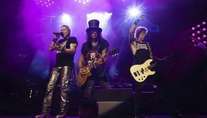 Guns N' Roses sorprende en vivo con el estreno de 'The General'